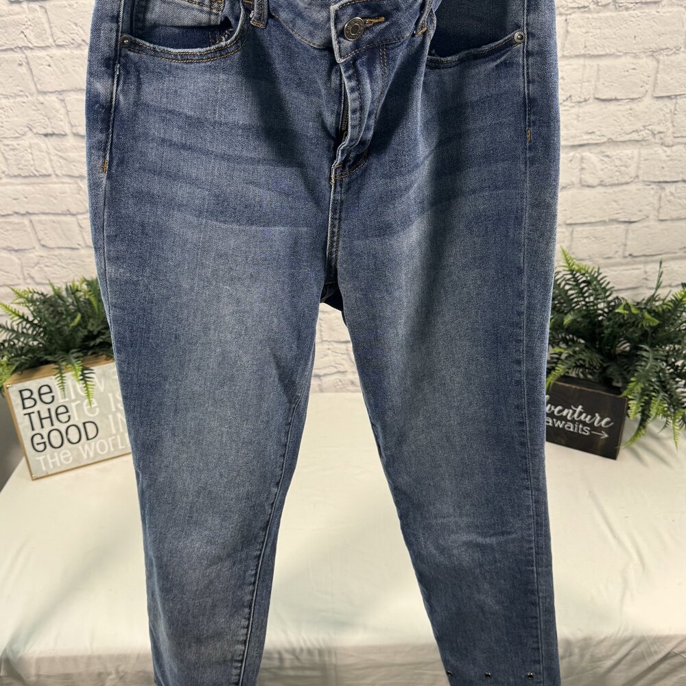 New York & Company Medium Wash Skinny Jeans 8 Mid Rise Stretch